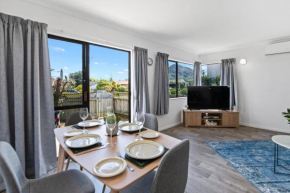 Mt Beach Retreat - Mt Maunganui Holiday Home